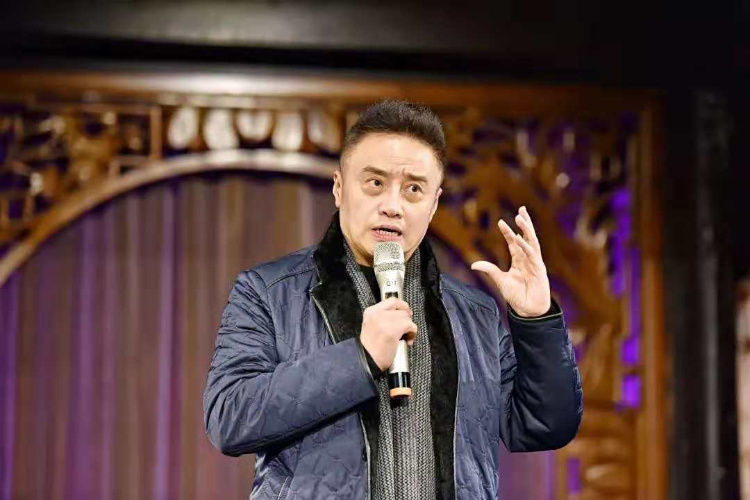 周龙.jpg